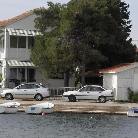 Apartman Sreca - 10m From The Sea *